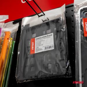 Ramka tablicy rejestracyjnej czarna motocykl motor AMIO-01166